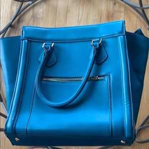 Perfect for summer tote!